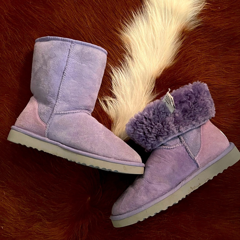 Y2K Lilac UGG Boots!